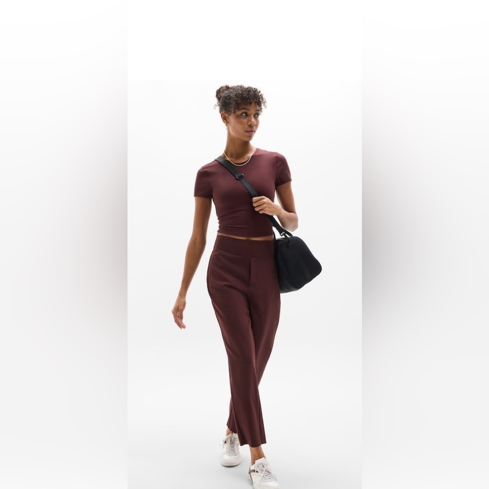 Athleta Endless Ankle, soft,stretchy, semi-fitted  Burgundy Women's Pants size 6
